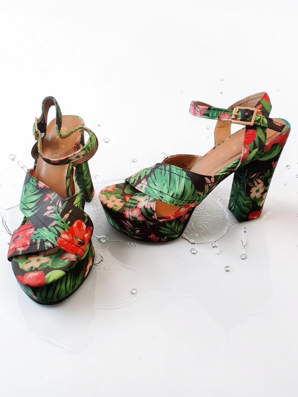 Ect. Tropical Floral Platform Heels in Green Multi Women's Shoes Size 7 5 Sexy